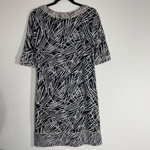 BCBGMaxAzria Black White Abstract Shift Dress Size M NWT